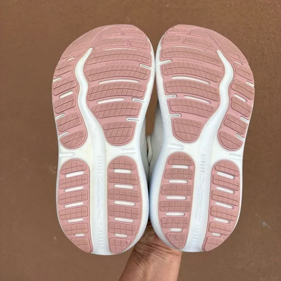 Brooks Ghost Max 2 Women’s Running Shoe - Picture 8 of 10